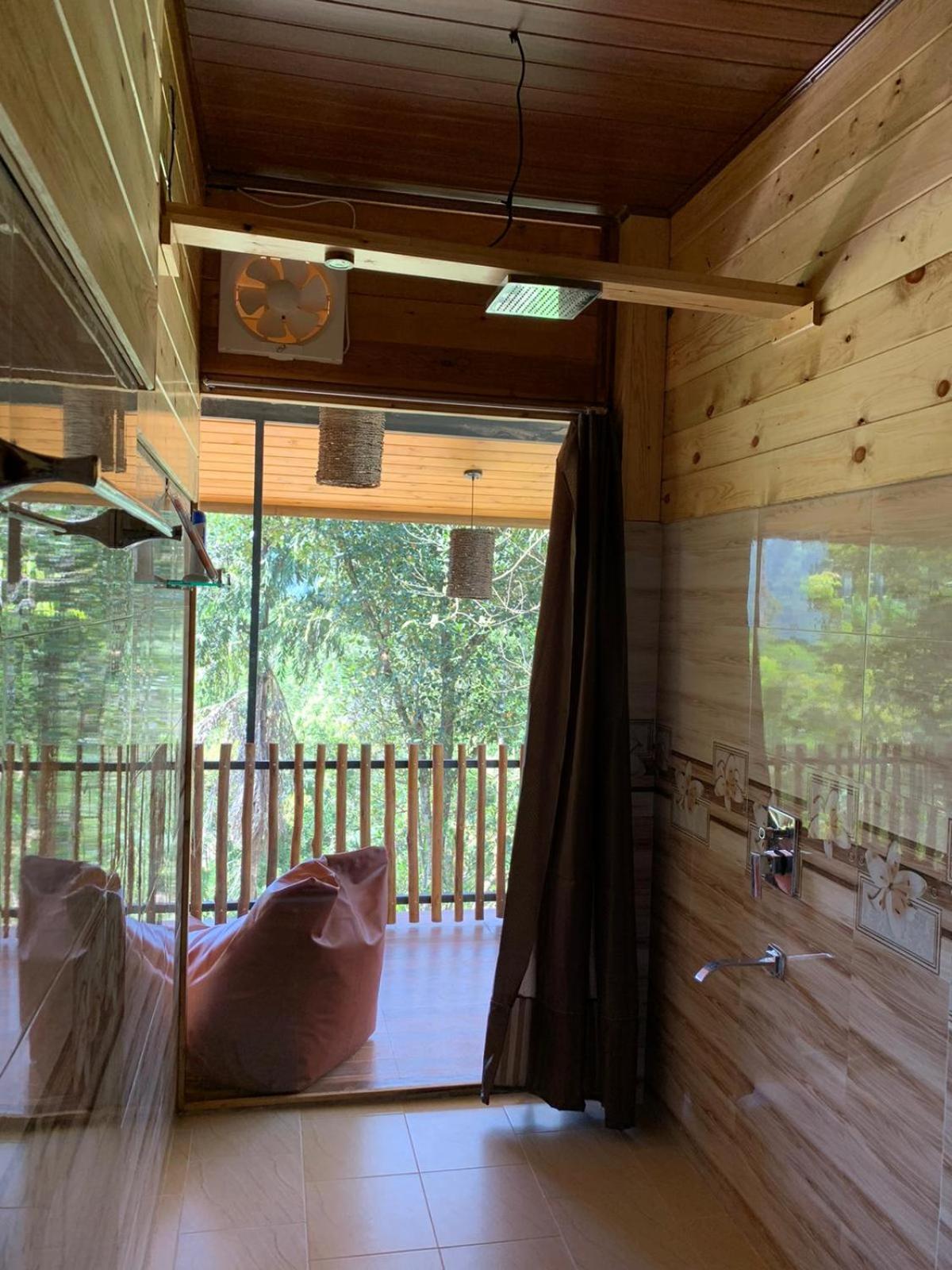 Ella Wood Cabin Værelse billede